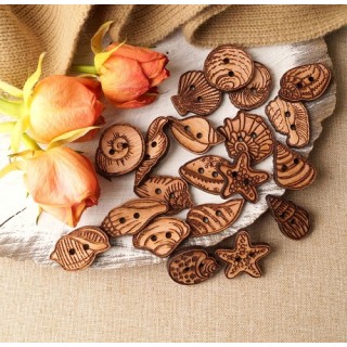 Дървени копчета морски създания, гравирани от естествено дърво 25/25 мм Дървени копчета морски създания, гравирани от естествено дърво 25/25 мм